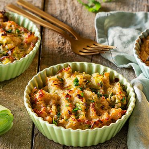 Gratinado de cuscuz com alho-francês