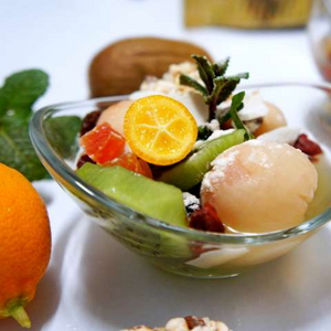 Salada de Fruta com Sumo de Yuzu