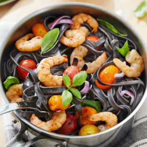 Tagliatelle com Vieiras e Gambas em Molho de Peixe