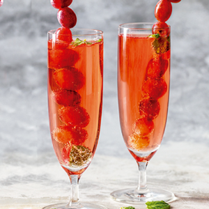 Sparkling rosé cocktail