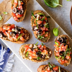 Bruschettas with tomato and basil